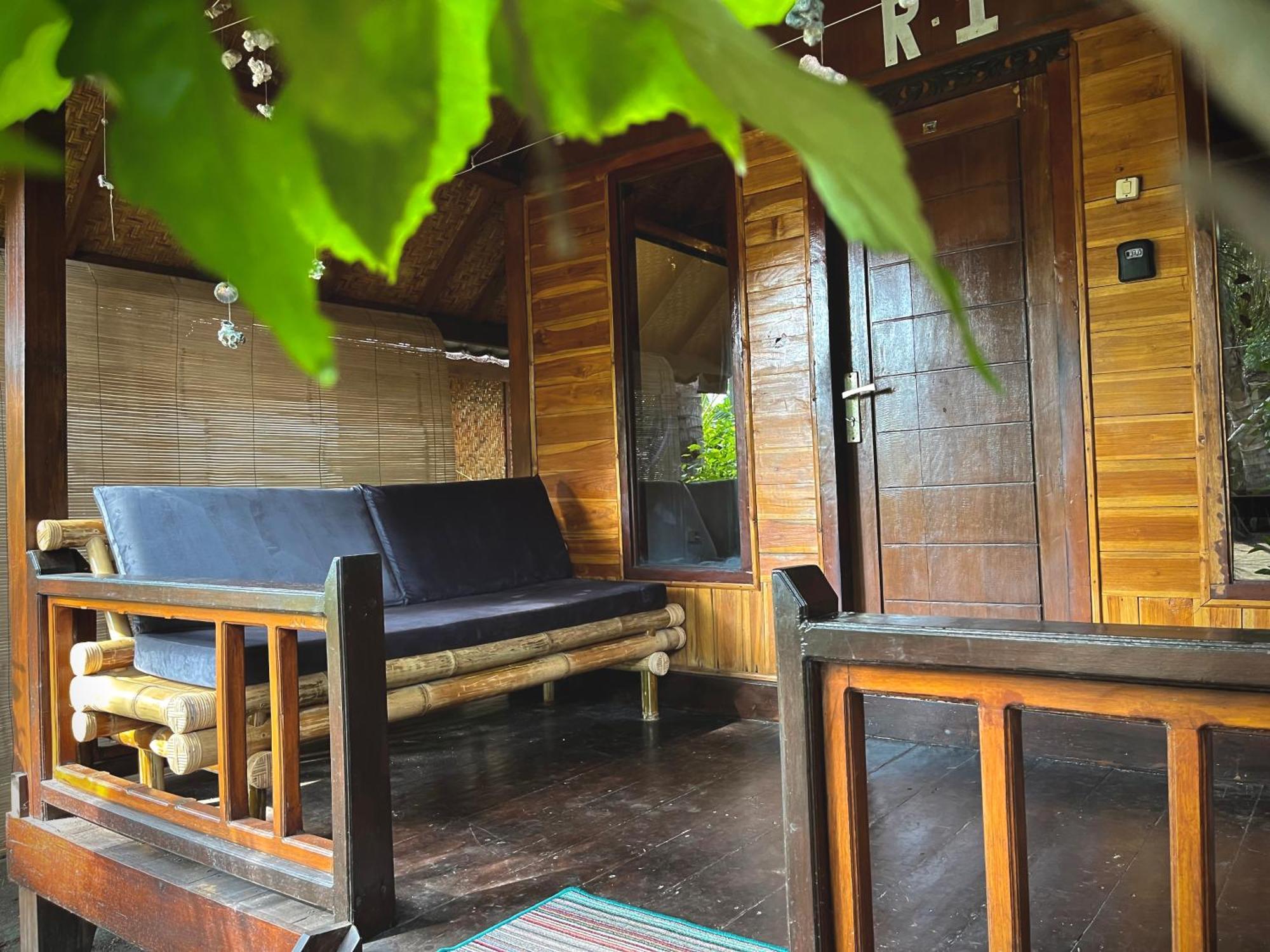 Little Bear Bungalows Gili Air Ngoại thất bức ảnh