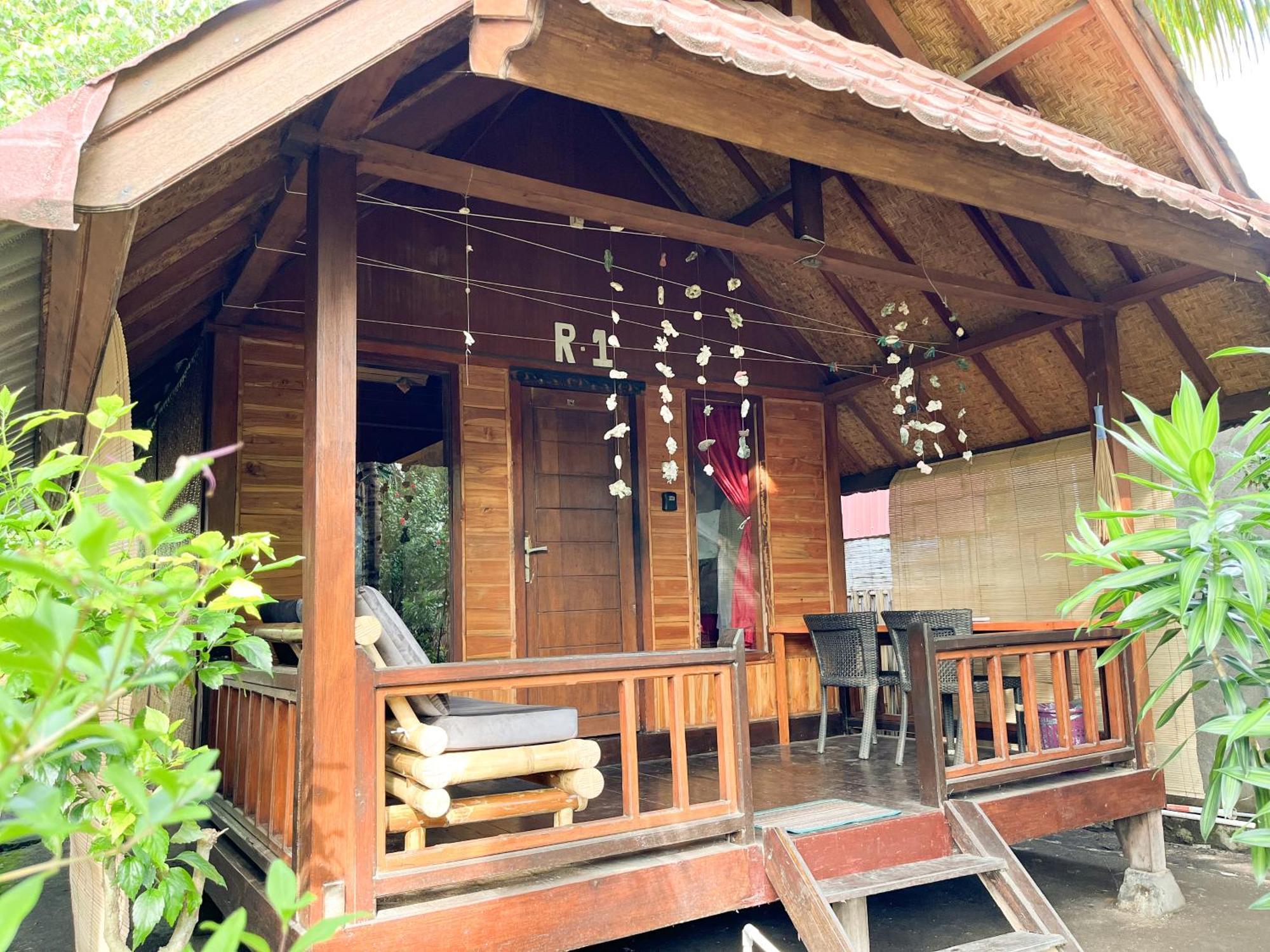 Little Bear Bungalows Gili Air Ngoại thất bức ảnh