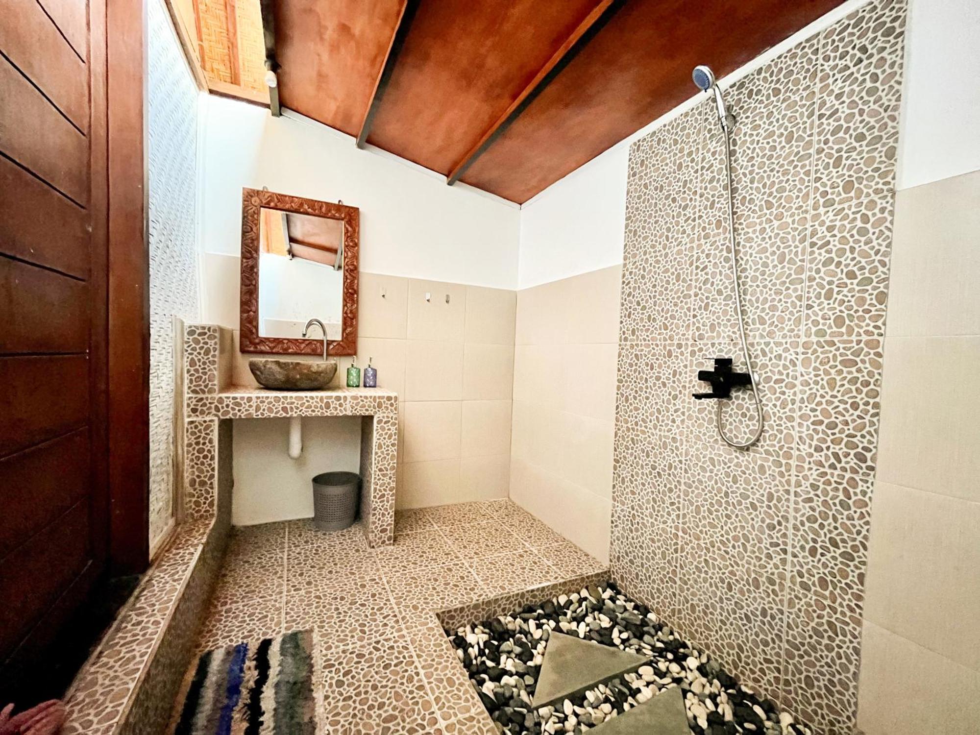 Little Bear Bungalows Gili Air Ngoại thất bức ảnh